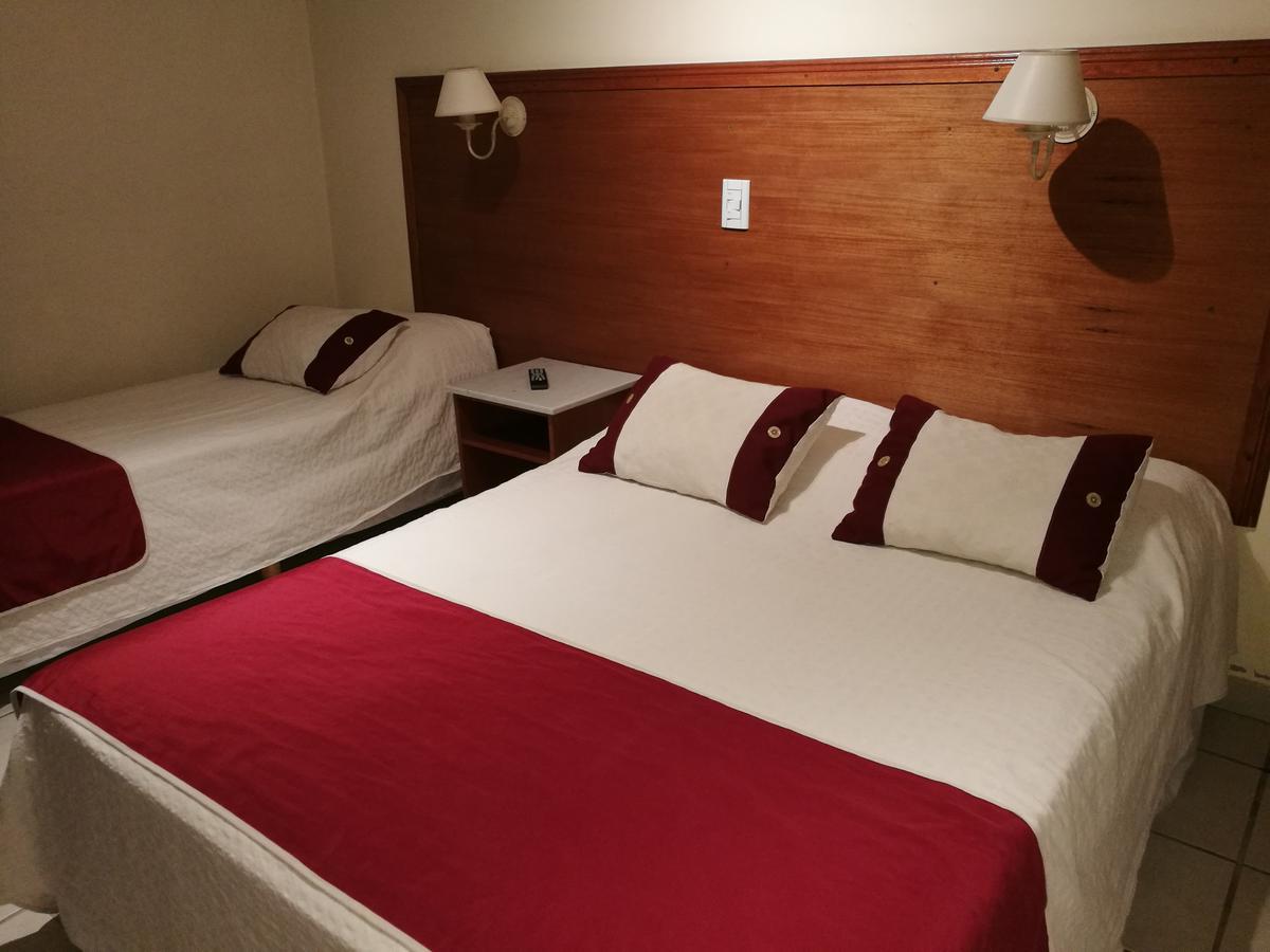 Hotel Francia Tandil Extérieur photo